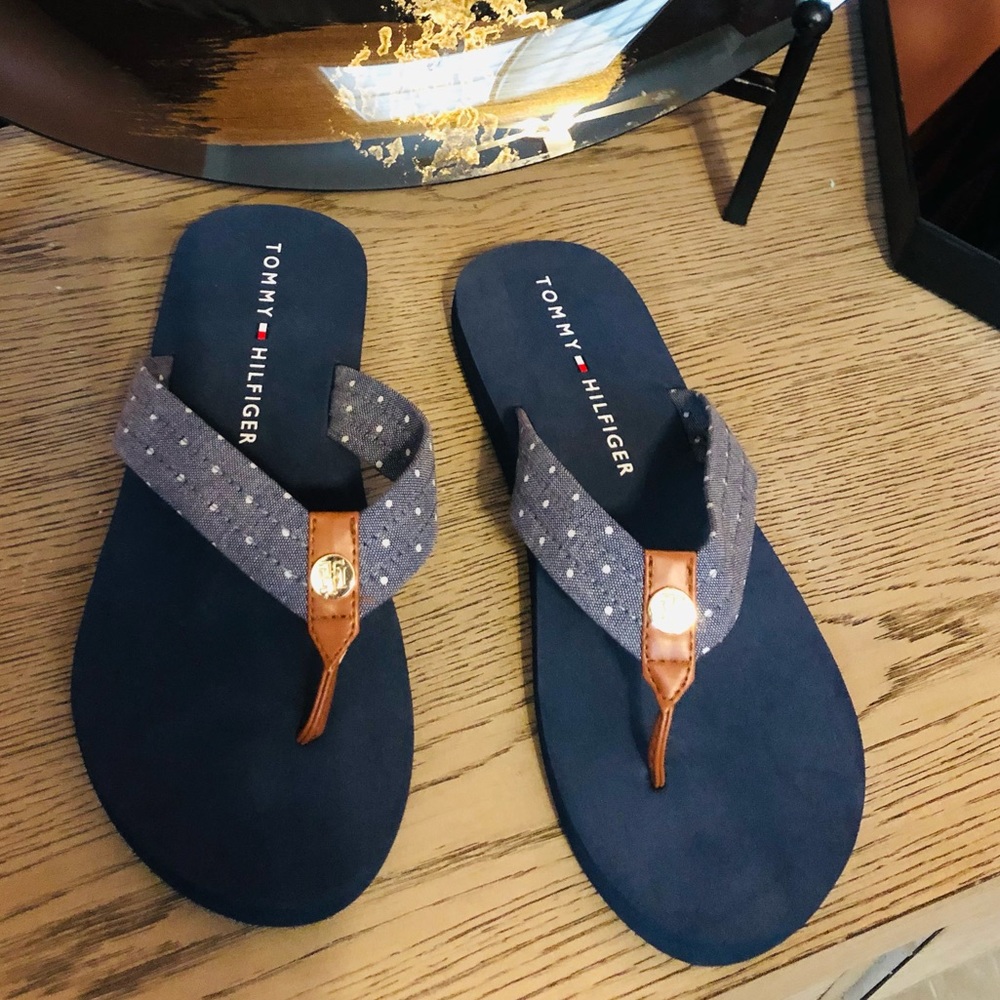 NWOT Women's Tommy Hilfiger, Caryce Sandal. Size 9